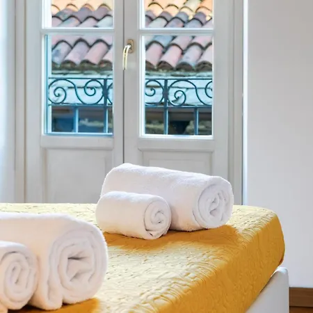 Beautiful Apartment-piazza Mazzini View Apartament Como