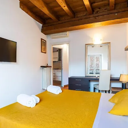 Apartament Beautiful Apartment-piazza Mazzini View Como